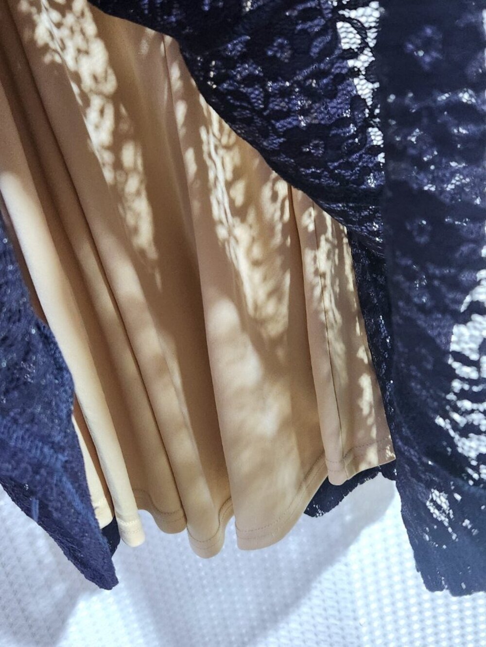 Navy Lace Fit & Flare Dress – Beige Lining – Party / Wedding Guest – Women’s Med - Picture 5 of 8